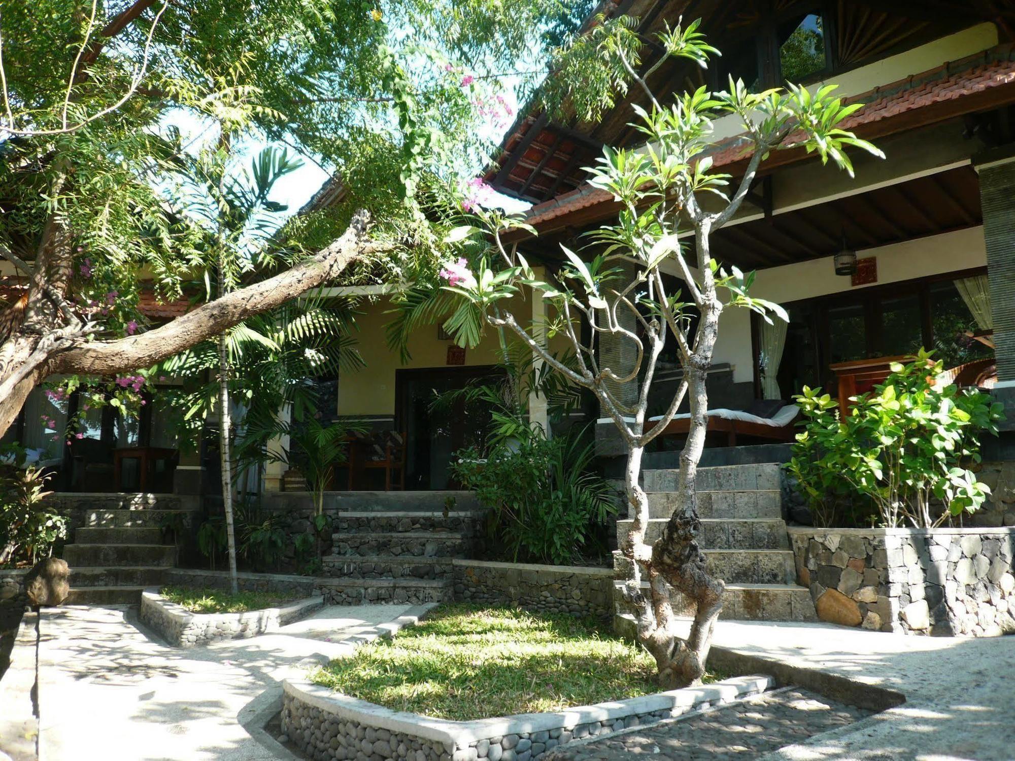Wawa Wewe II Villas Амед Экстерьер фото