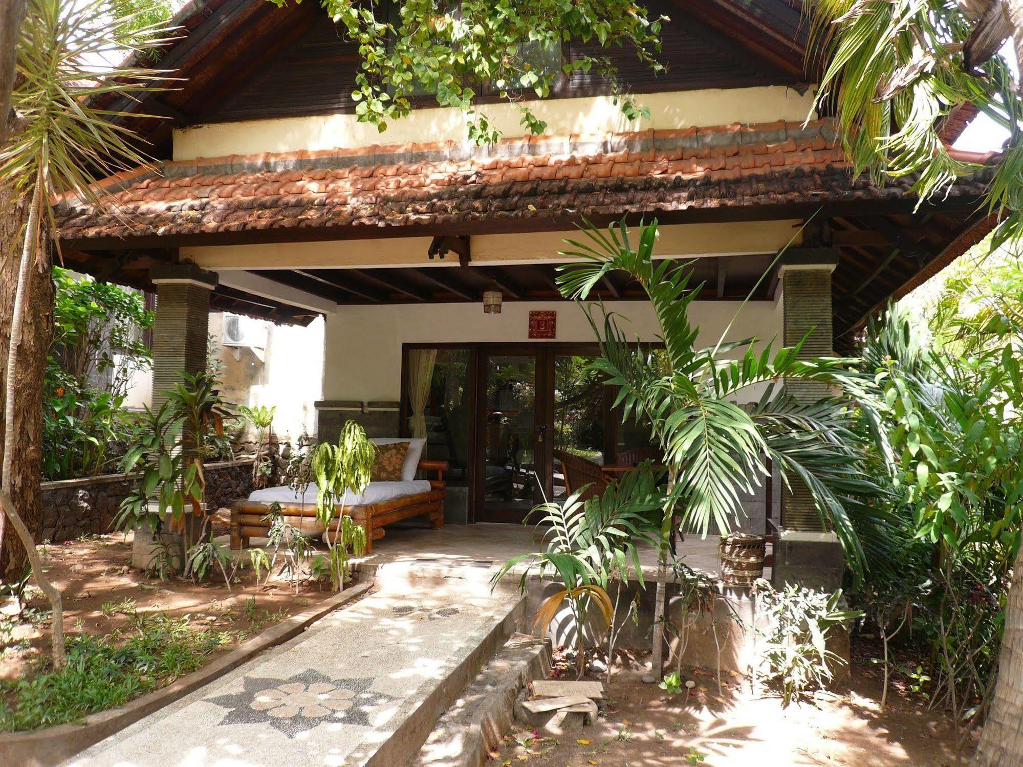 Wawa Wewe II Villas Амед Экстерьер фото